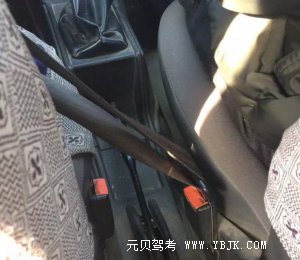 扒一扒学车时像段子一样的沙雕经历,网友:心疼教练