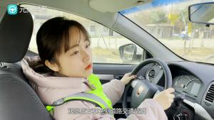 科目二如何避免压线?学员做好这4点!